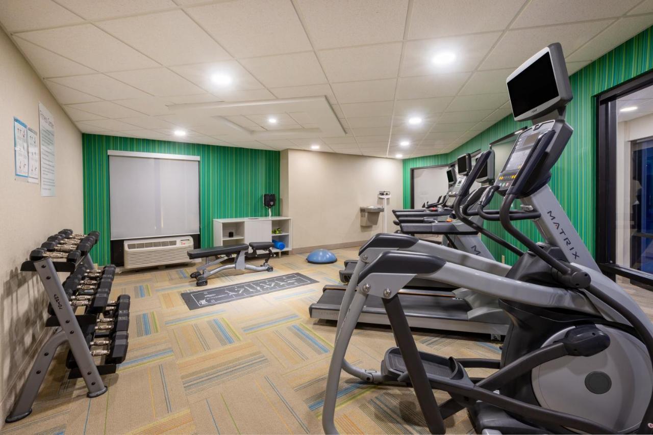 Holiday Express & Erie An Ihg Resort North East