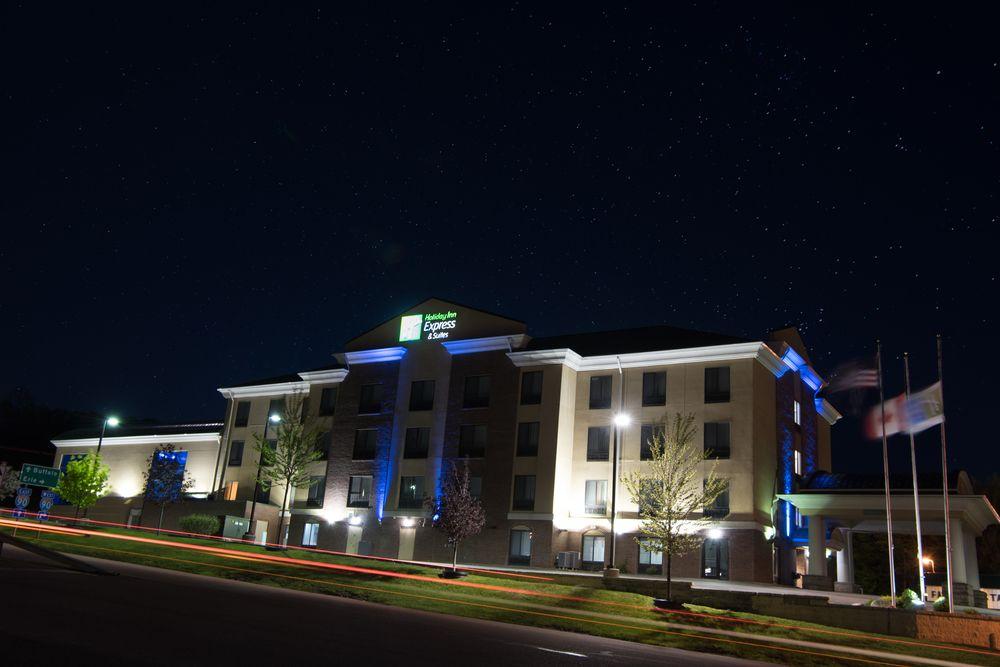Holiday Express & Erie An Ihg North East