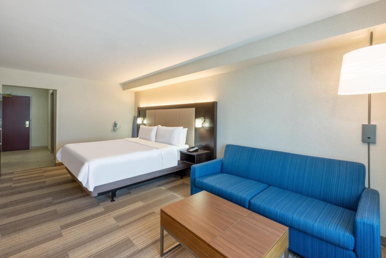 Holiday Express & Erie An Ihg Resort North East